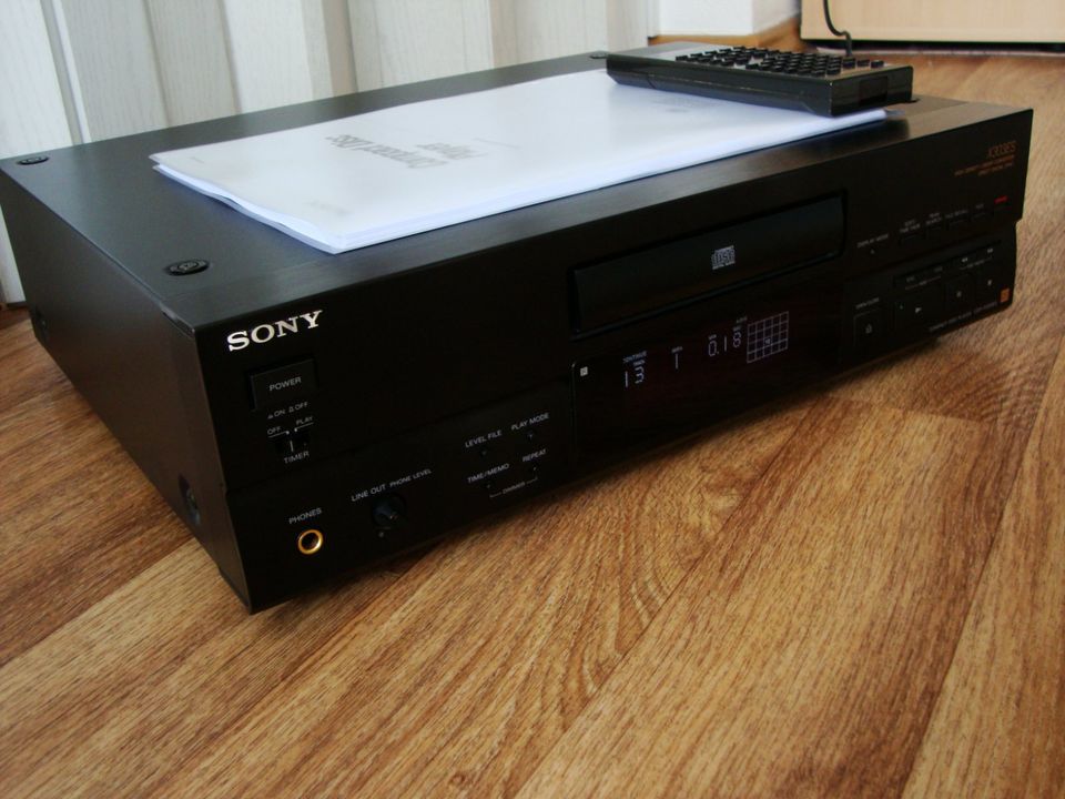 SONY CD Player CDP-X 303 ES mit BDA,FB in Neuötting