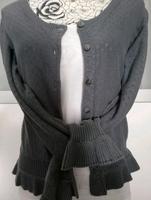 Blaue leichte Strickjacke mit kleinen Volants Hessen - Glashütten Vorschau