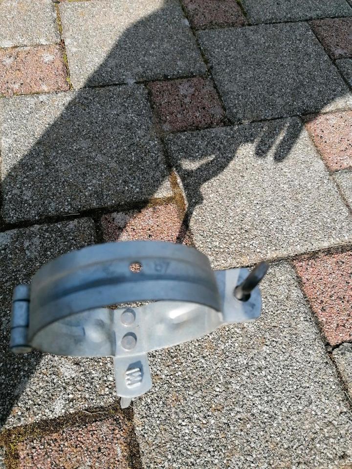 Verzinkte Fallrohrshelle 87mm mit Schlagstift 140mm, 4 Stück in Hasselroth