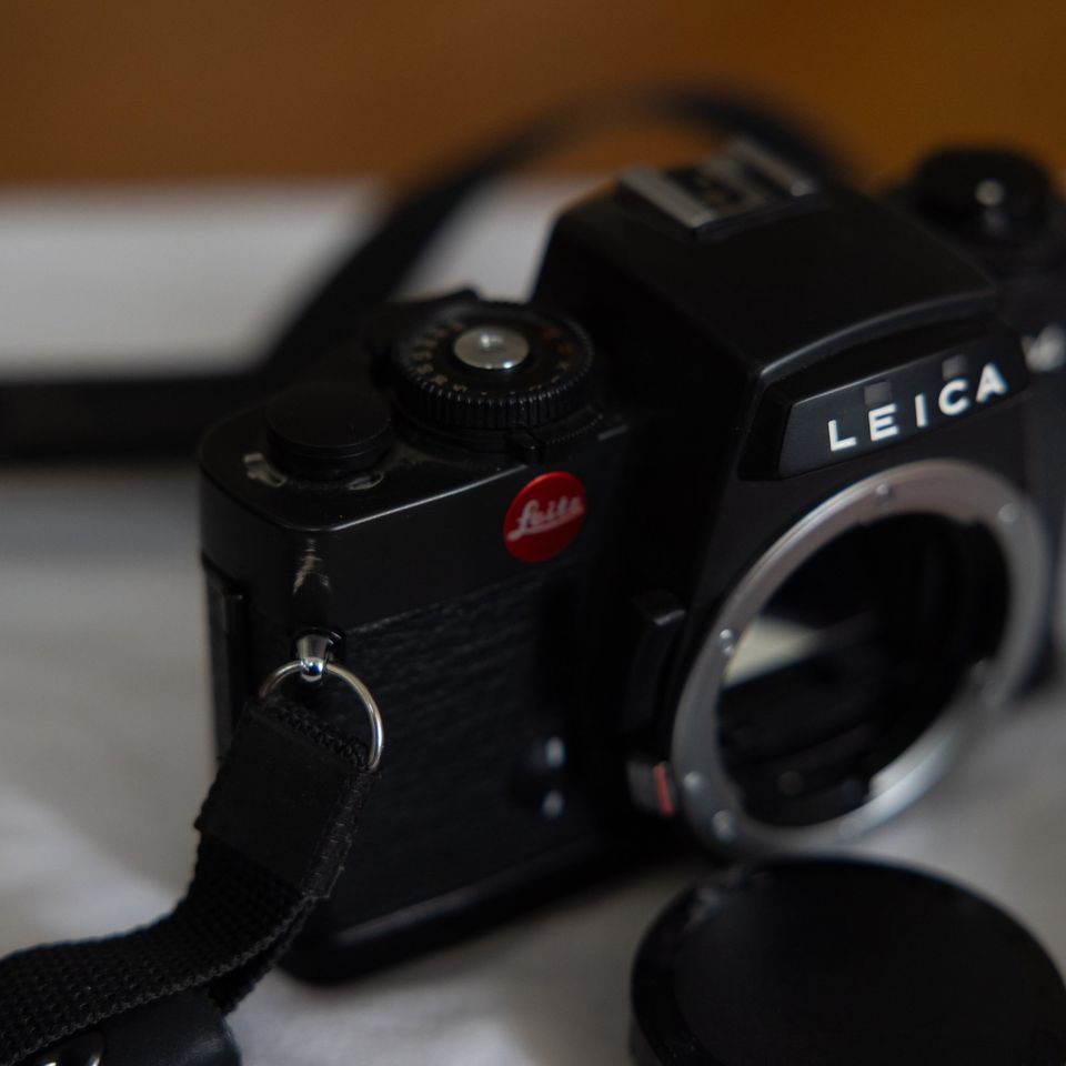 Leica R4 optional mit Summilux, APO etc. in Leipzig
