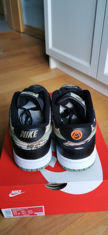 Nike SB Dunk Low Crazy Camo Gr. 44 in Salzkotten