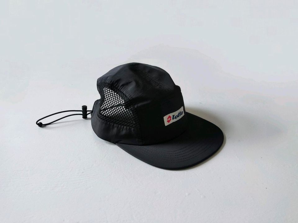 Upcycled 5 Panel Cap Vintage Running Mesh Gorpcore Lotto Acg Tnf in Rostock