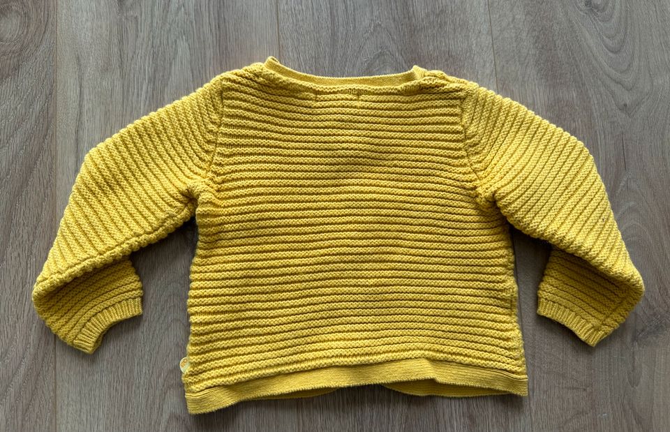 Baby Mädchen Strickjacke gelb in Meckenheim