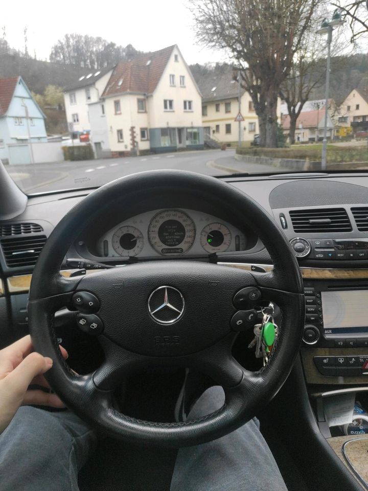 Mercedes Benz e280 in Partenstein