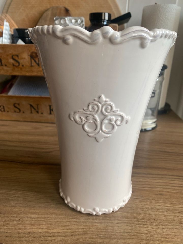 Vase im Shabby Chic Stil in Berlin