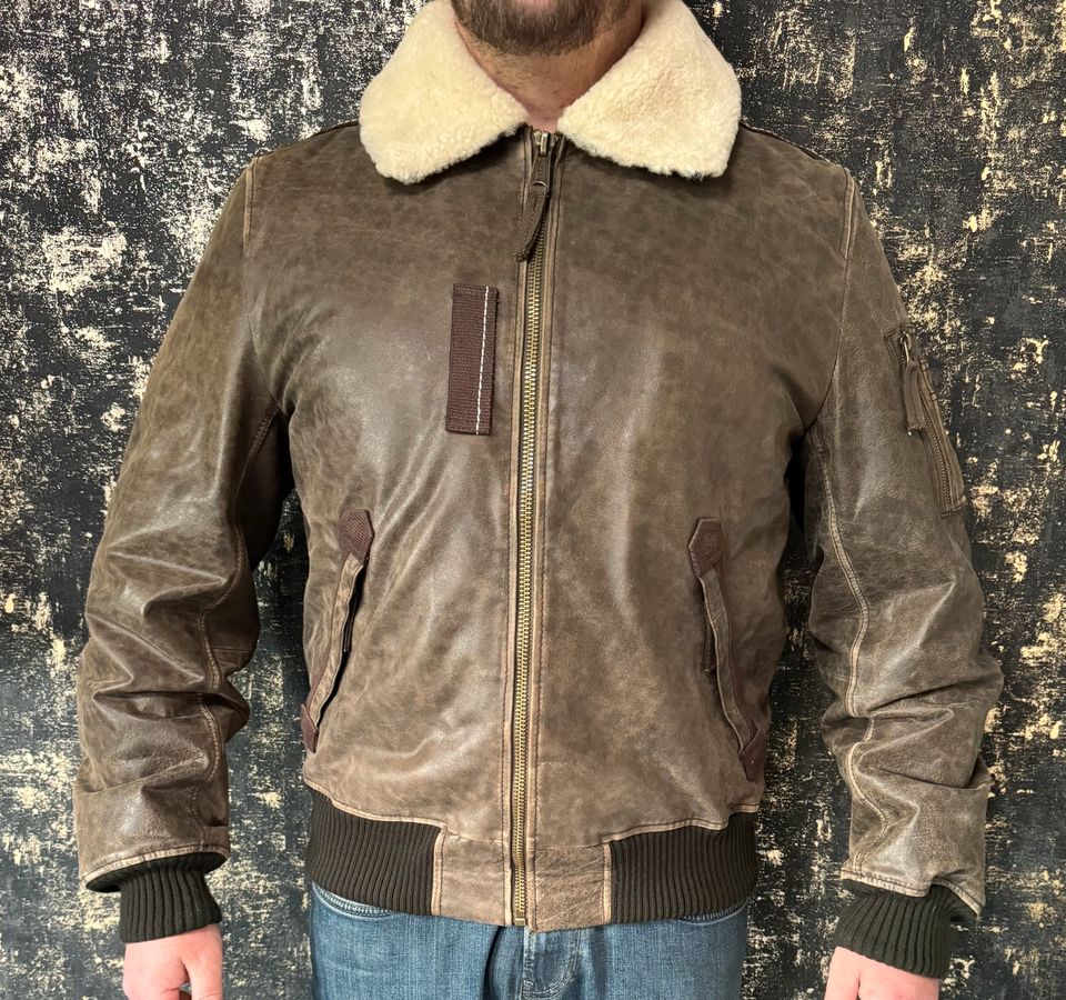 hochwertige echt Lederjacke / Fell / Alpha Industries Gr. L 54 in Kröppen