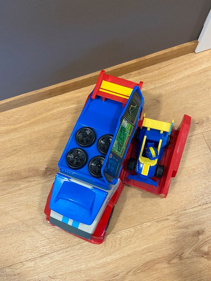 Paw Patrol Ready Race Mobile Pit Stop Team Vehicle mit Chase in Grafenrheinfeld