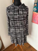 Kleid Zero Größe 38 (40) neu mit Etikett NP 79€ Niedersachsen - Delmenhorst Vorschau