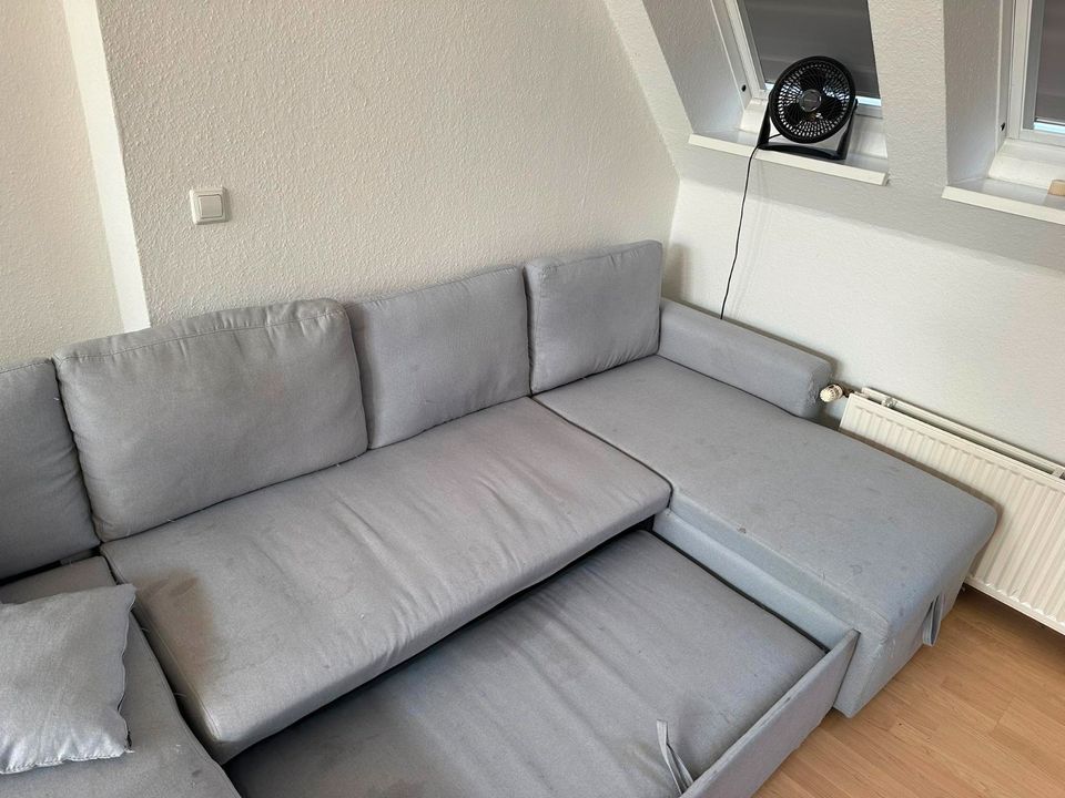 Couch mit Schlaffunktion in Berlin