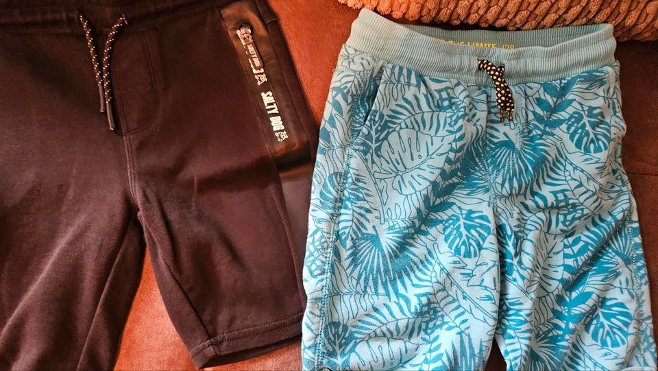 3 Jungen Shorts kurze Hosen H&M We Fashion Gr.128 1A in Schneverdingen