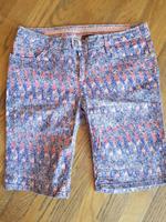 STREET ONE neuwertige kurze Hose Bermuda Shorts Gr. 40 (42) Nordrhein-Westfalen - Lohmar Vorschau