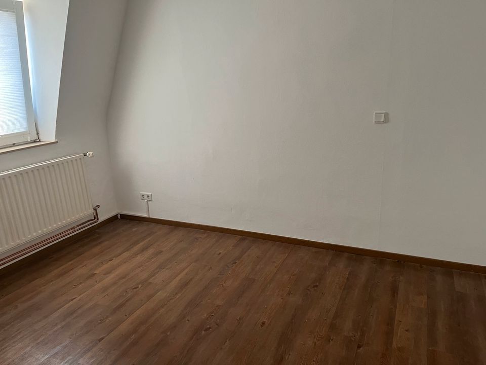 3,5 Zimmer Wohnung, Dachgeschoss, Altbau in Hannover