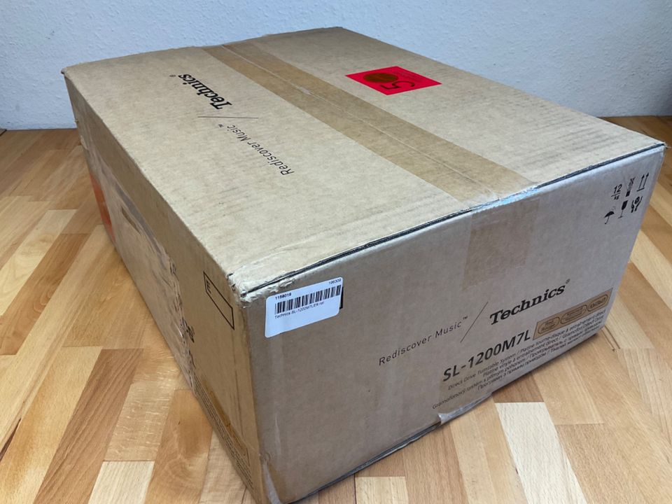 Technics SL 1200 M7L red, 2 Stück, Erstbesitz, originalverpackt in Berlin