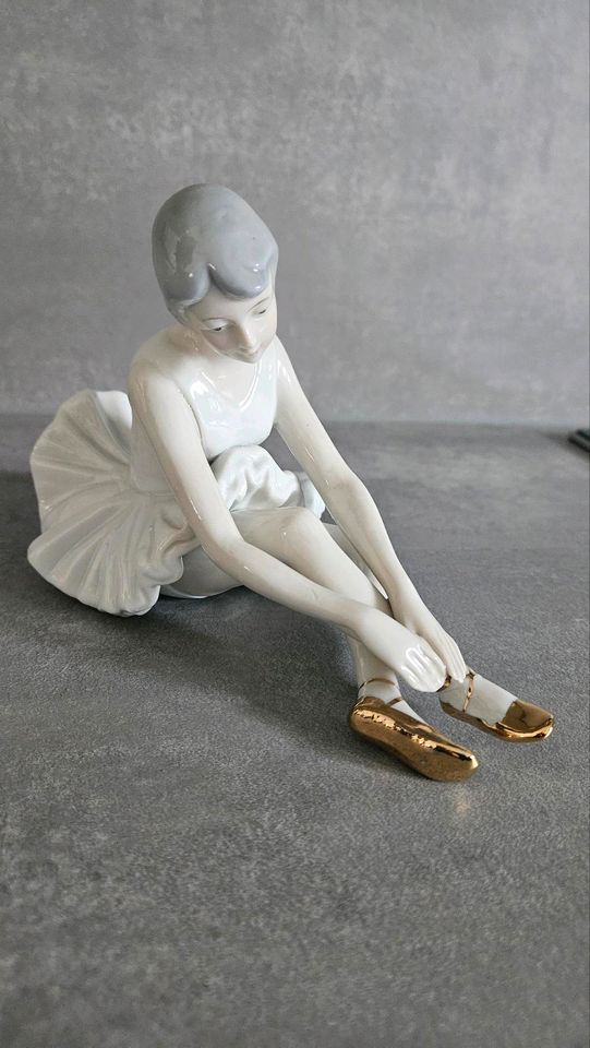 Ballerina Figur in Weilerswist