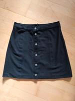 H&M Mini Rock schwarz mit Knopfleiste Kiel - Kronshagen Vorschau