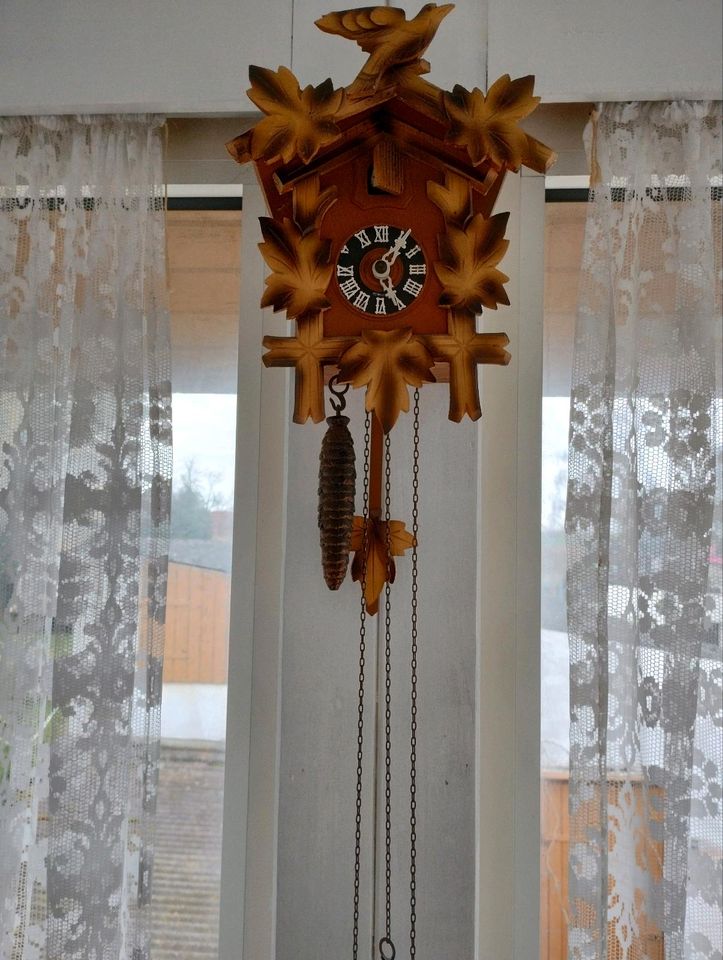 Alte Kuckucksuhr Cuckoo-clock No 302 col. in Zülpich