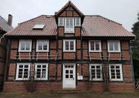Fachwerkhaus auf zweiseitig erschlossenem Grundstück mit Garagen & Nebengebäuden in Schnackenburg Niedersachsen - Schnackenburg Vorschau