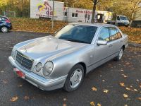 Mercedes-Benz E 200, 1Hand, Automatik, Klima, Tüv, Scheckheft Köln - Longerich Vorschau