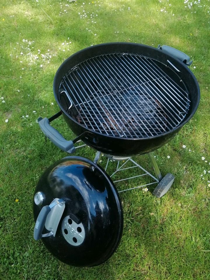 Weber Kohl grill 47cm in Bad Vilbel