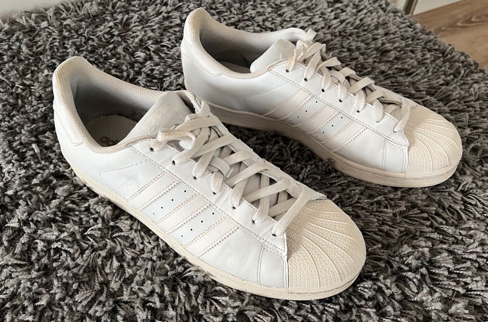 Adidas Superstar Größe 46 in Altdorf