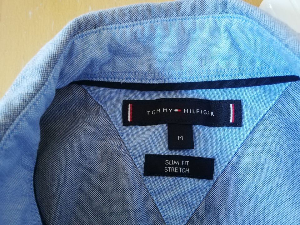 Tommy Hilfiger Hemd M slim fit stretch wie neu in Oldenburg