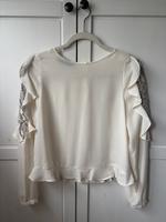 Zara Basic Collection Cremeweiße Bluse – Größe S Frankfurt am Main - Fechenheim Vorschau