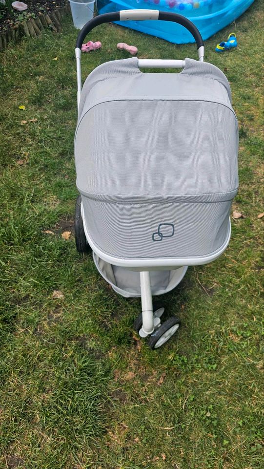 Quinny Kombi-Kinderwagen inkl Babywanne Grau in Hatzenbühl
