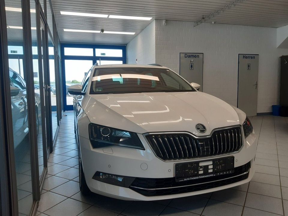 Skoda Superb Combi Ambition AHK,Navi,SHZ,Climatr.,ACC in Wolfsburg