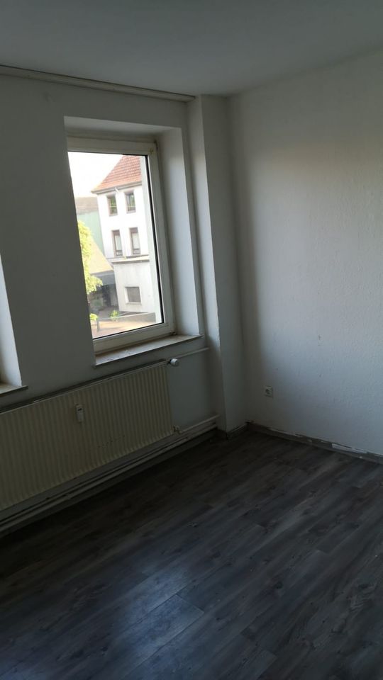 3 Zimmer Wohnung zu vermieten - Hafenstr. mit Balkon in Bremerhaven