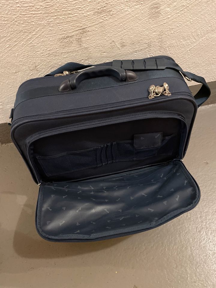 Reisetasche Handgepäck Größe mit Kleidersack blau in Neuss