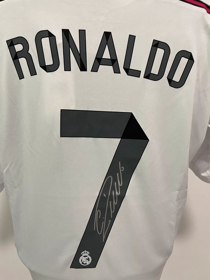 Cristiano Ronaldo CR7 signiert Trikot Real Madrid Zertifikat in Gummersbach