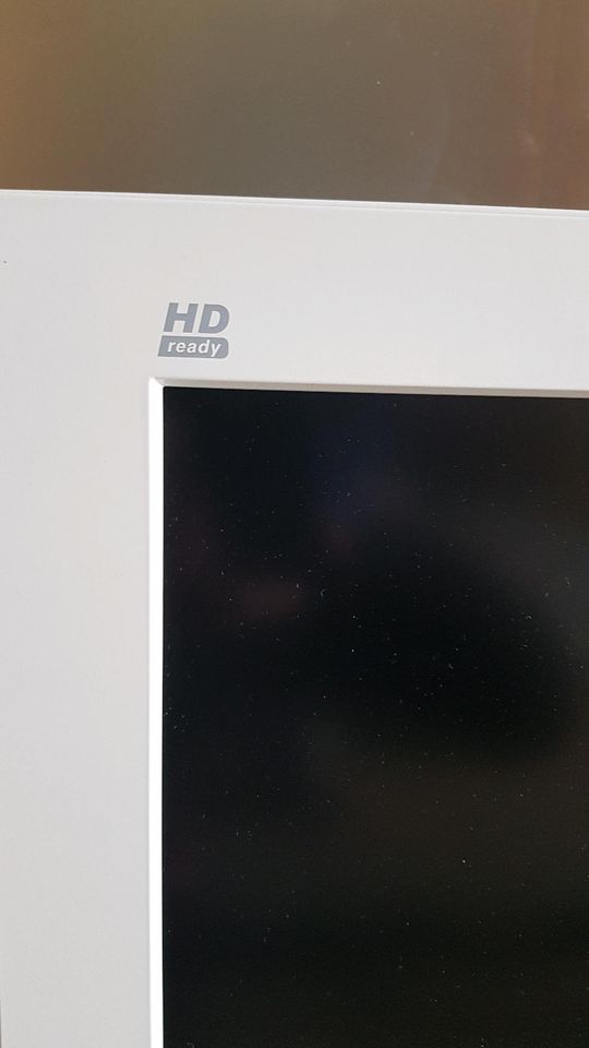 TV Bildschirm Diagonale 80cm HD in Wichmar