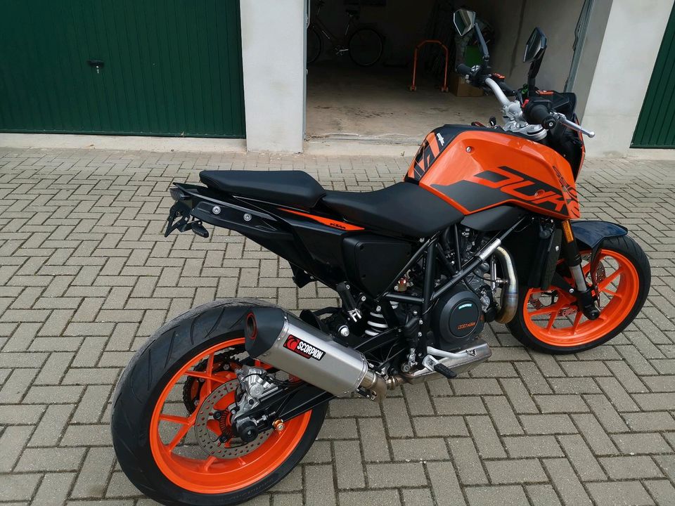 KTM Duke 690, mega viele Extras in Gardelegen  