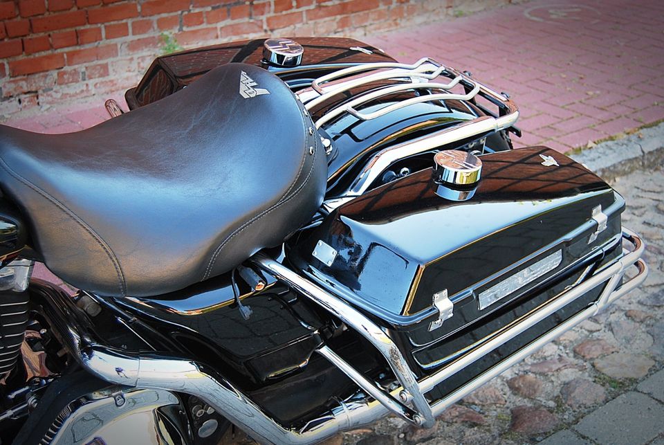 Harley Davidson Road King FLHR in Stelle