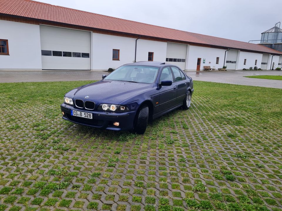 BMW E39 528i in Zeilarn