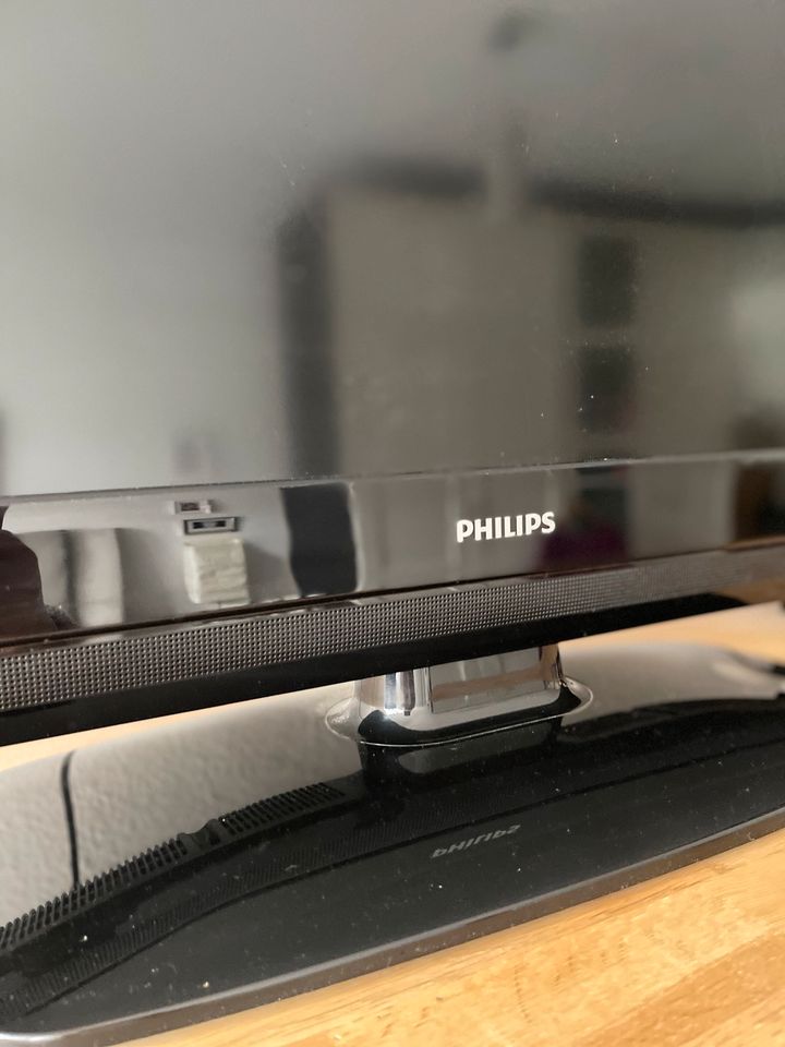 Flachbildschirm Fernseher von Philips 42 Zoll in Berlin