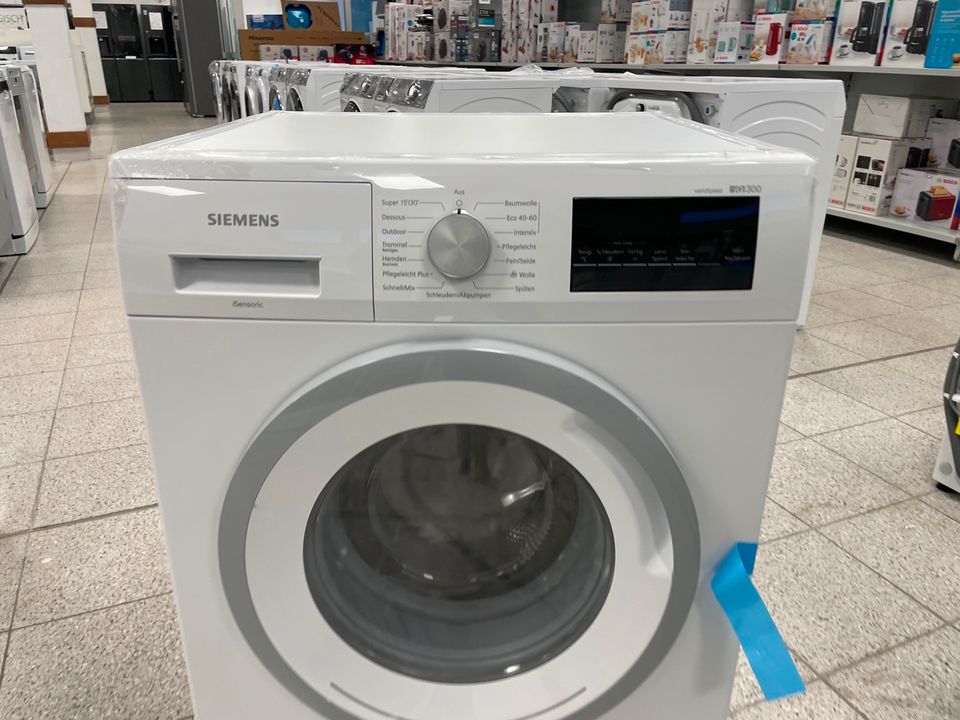 Siemens WM14N177 iQ300 Waschmaschine / 7kg / D / 1400 U/min in Garbsen