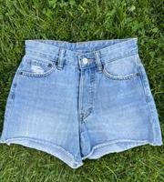 Tolle High waist Jeans Shorts H&M 34 Hessen - Bruchköbel Vorschau