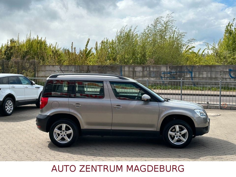 Skoda Yeti 2,0 TDI Klima RCD AHK Allwetterr. 1. Hand in Magdeburg