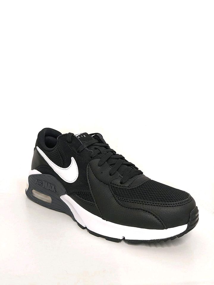 Neu Unisex Sneakers Nike Gr 42. Gr 42,5 in Ottweiler