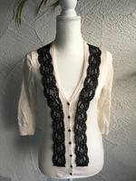 Strickjacke Creme spitze schwarz Knöpfe beige weiß Cardigan stop Hessen - Usingen Vorschau
