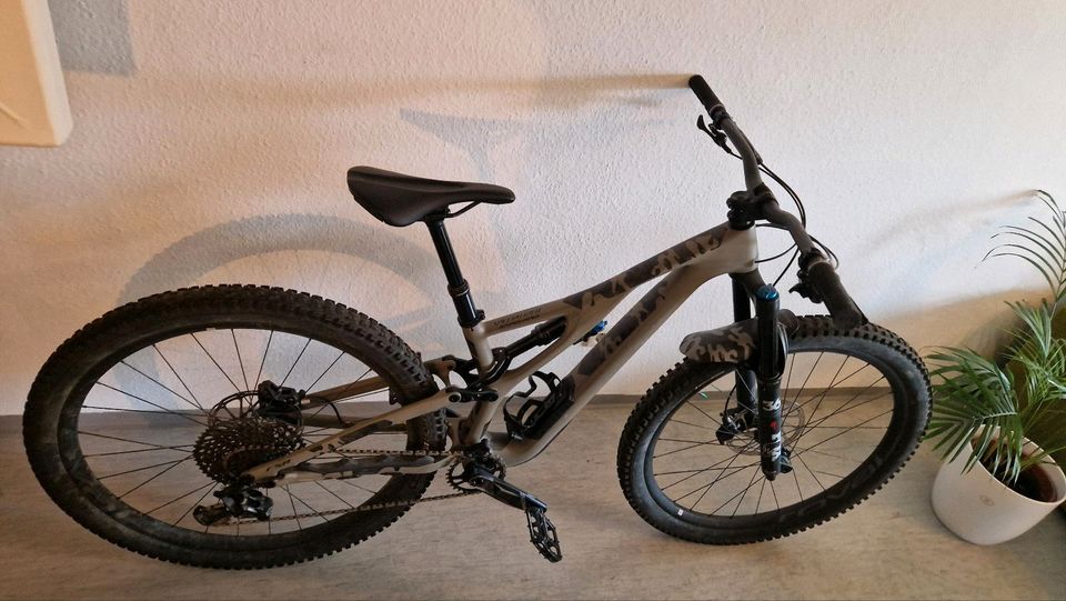 SPECIALIZED Stumpjumper expert carbon 29 2021 Gr. S2 Mountainbike in Neckarsulm