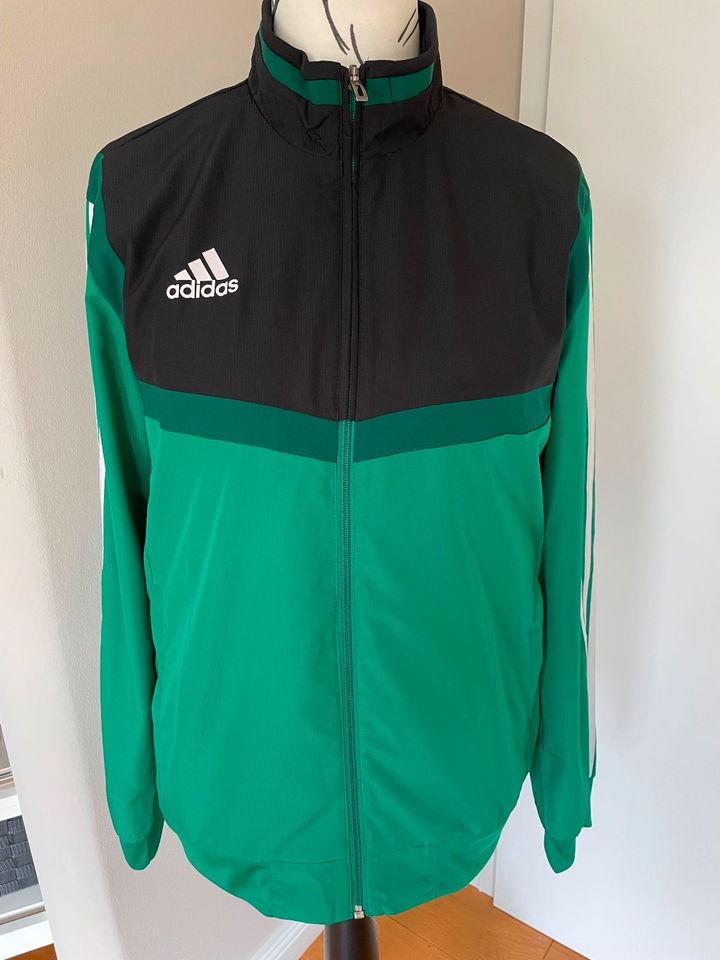 Adidas Tiro 19 Präsentationsjacke, grün, schwarz, M in Nordrhein-Westfalen  - Gelsenkirchen | eBay Kleinanzeigen ist jetzt Kleinanzeigen