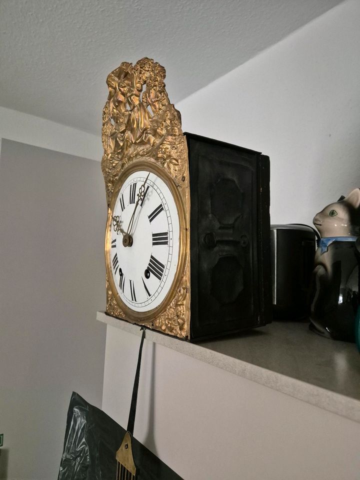 Französische  Pendel Uhr in Erwitte