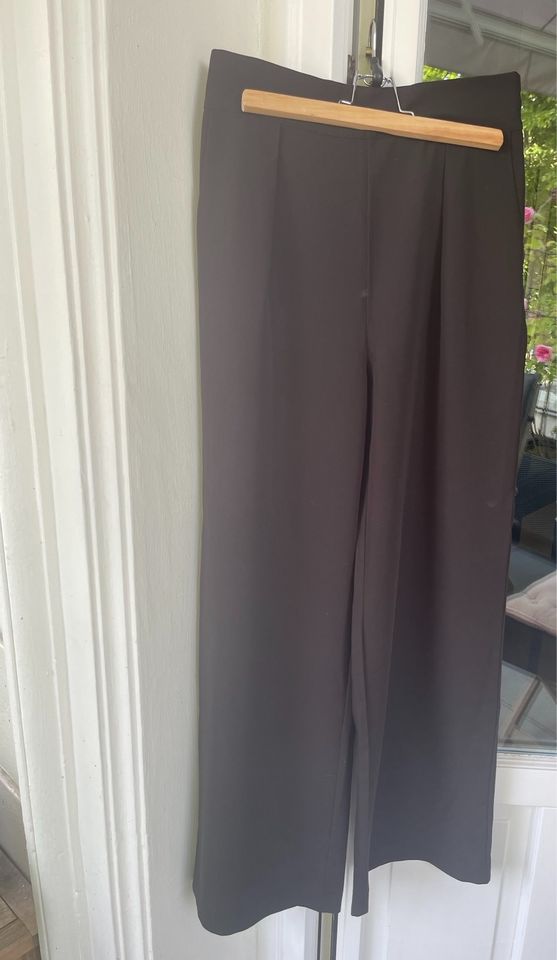 NA-KD Reborn Hose Wide Leg Gr.38 Schwarz NEU in Hamburg