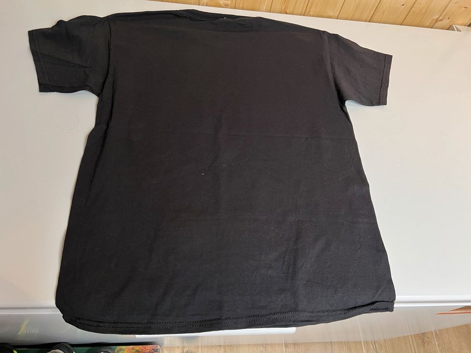 „Verkaufe, neues T-Shirt Gr.M, fällt kleiner aus wie S!!! in Geislingen an der Steige