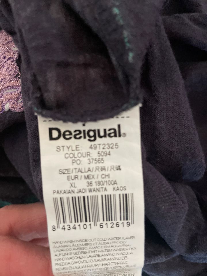 Shirt Desigual XL in Ochtrup