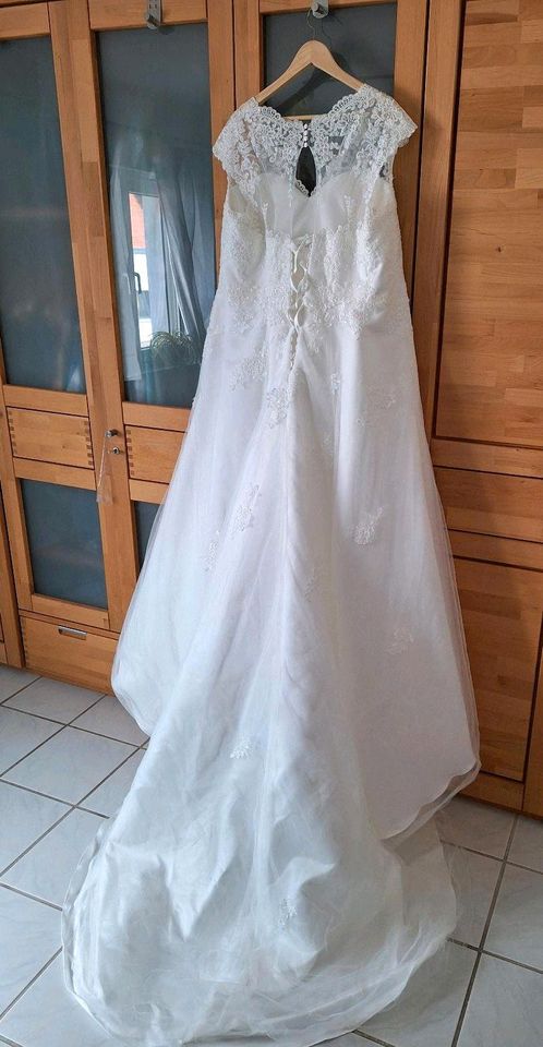 Brautkleid Gr. 52  wenig Änderung in Münster