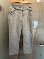 Capri Jeans Denim1982, Gr. 44, hellgrau, selten getragen Rheinland-Pfalz - Wallmerod Vorschau