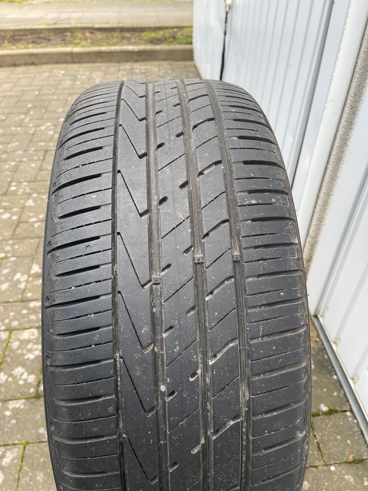 Hankook Ventus s1 evo2 SUV  235/50/19 in Hannover